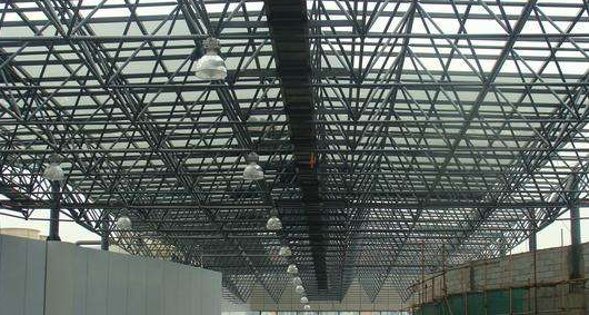 贵港听网架公司的名目师阐述其网架的季节个性